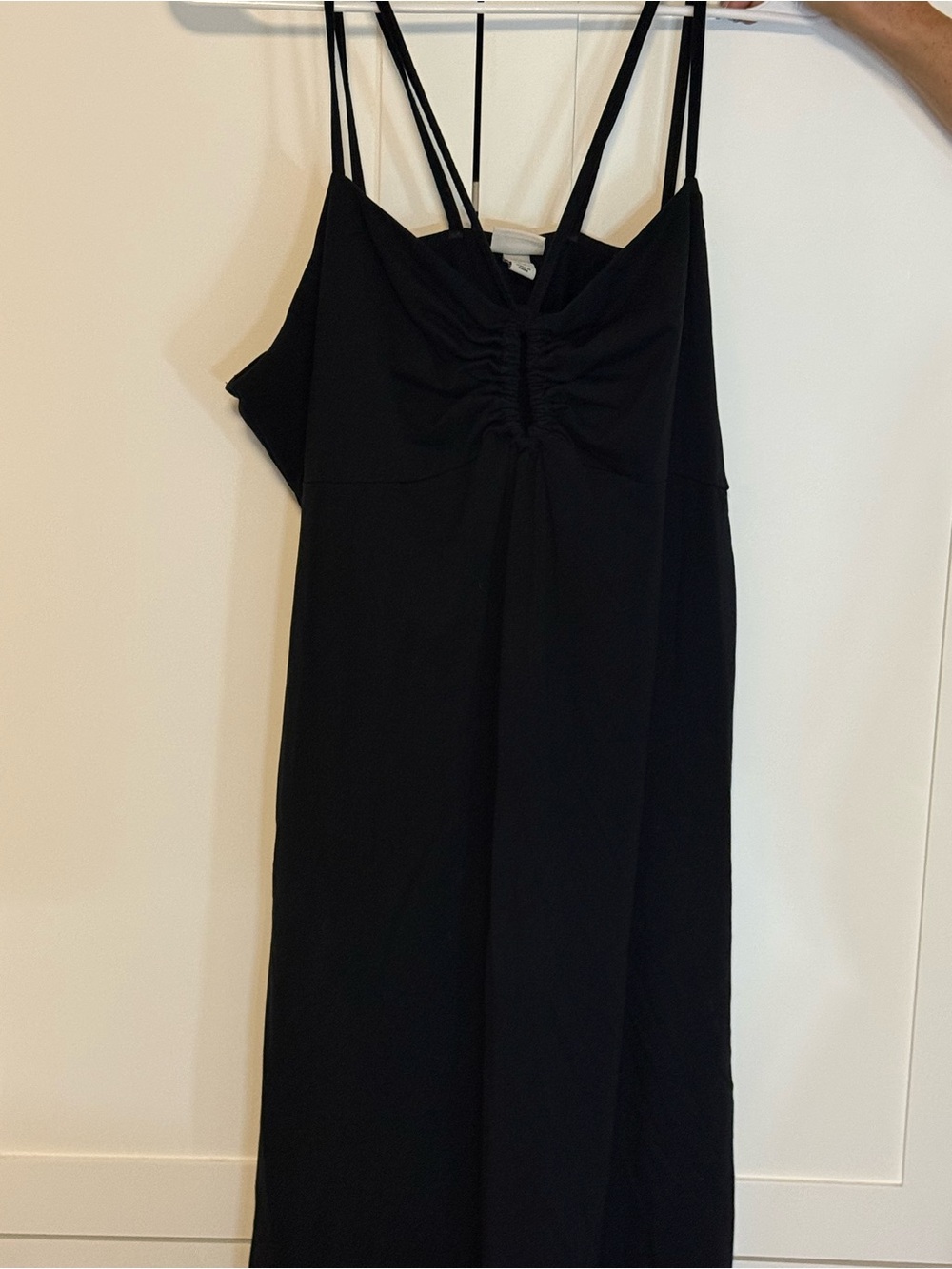 Classic Black Strapless Ruched Front Dress